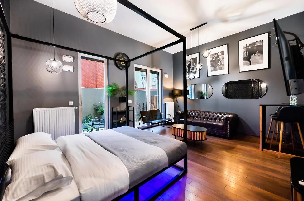 New Praga Ladies' & Gentlemen'S Apartments Warsaw