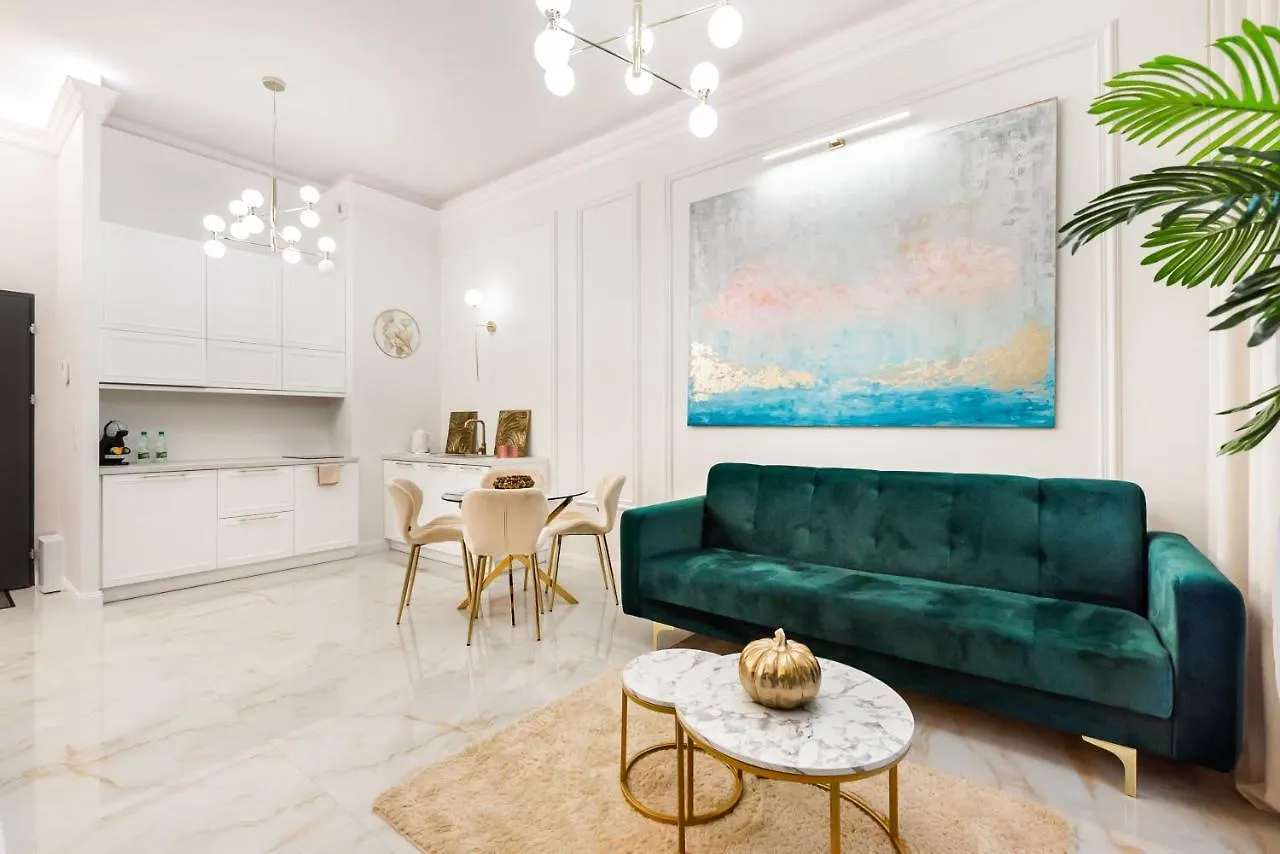 New Praga Ladies' & Gentlemen'S Apartments Warsaw